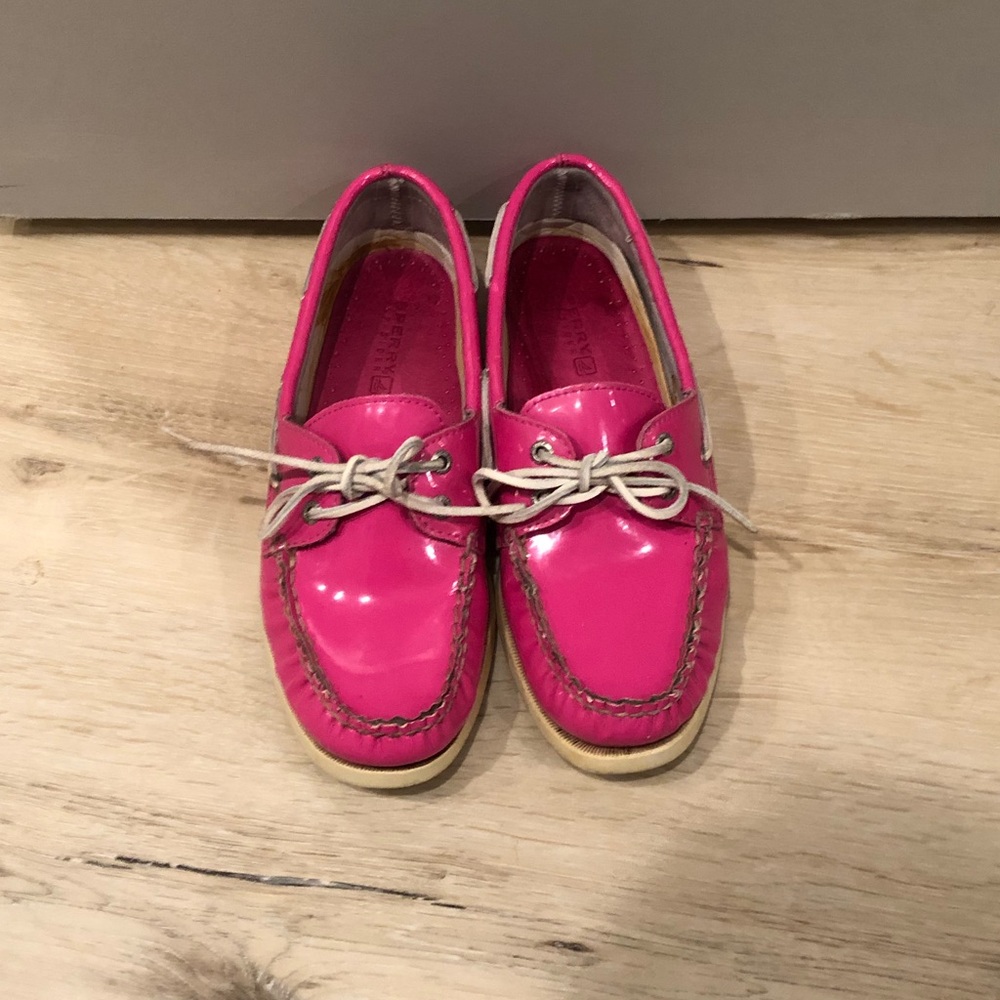 Hot pink patent leather Sperry’s